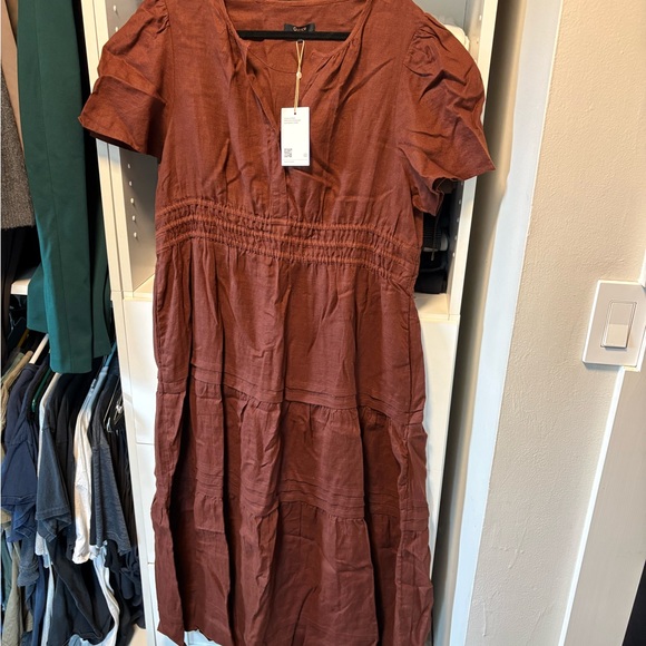 Quince Dresses & Skirts - Quince Rust 100% linen Maxi Dress